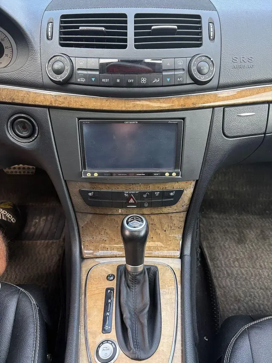 Gebraucht Mercedes E500 Avantgarde 387 PS (284 kW) 2007 Silber Kombi