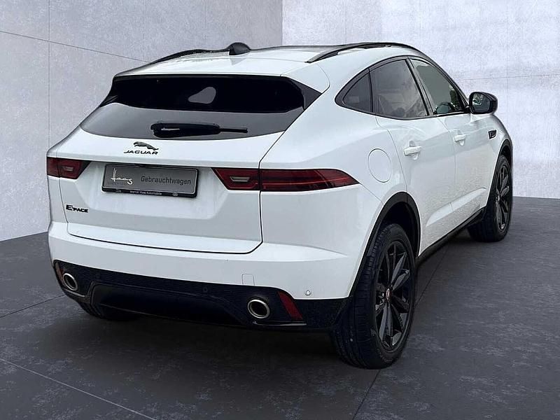 Gebraucht Jaguar E-Pace R-Dynamic 253 PS (186 kW) 2022 Fuji white SUV