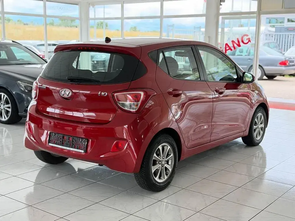 Gebraucht Hyundai i10 Intro Edition 67 PS (49 kW) 2014 Rot Kleinwagen