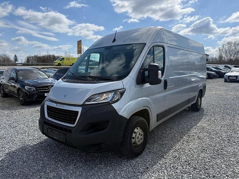 Gebraucht Peugeot Boxer Premium 140 PS (102 kW) 2021 Grau Van