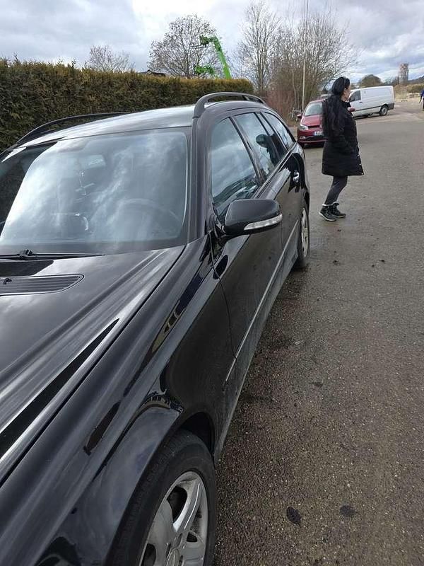 Gebraucht Mercedes E320 Avantgarde 224 PS (164 kW) 2007 Kombi