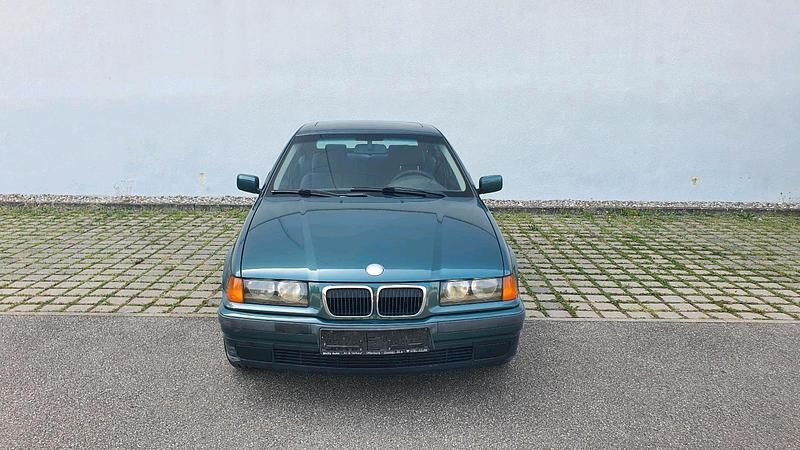 Grün Gebraucht 1999 BMW 316 Compact Kleinwagen | 2.300 € (Guter Preis) - Bild 1/4