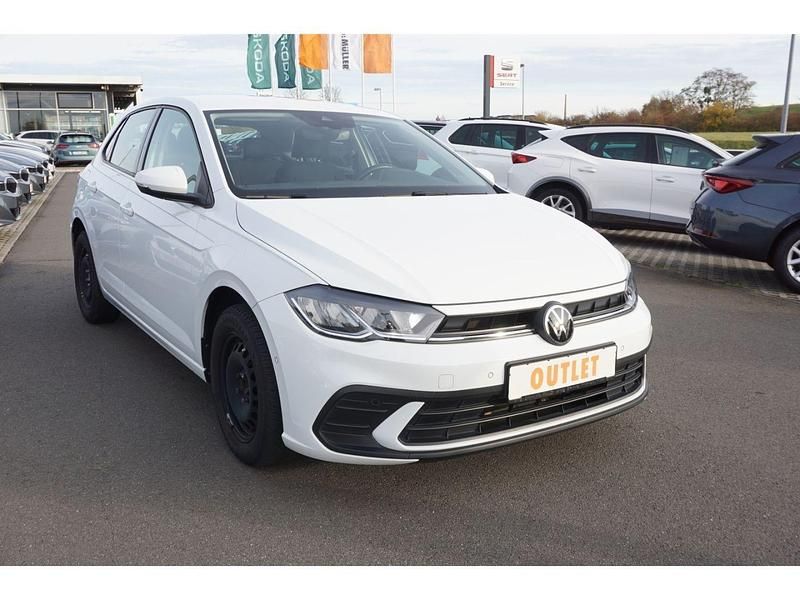 Weiss Gebraucht 2022 VW Polo Kleinwagen | 15.660 € (Guter Preis) - Bild 1/4