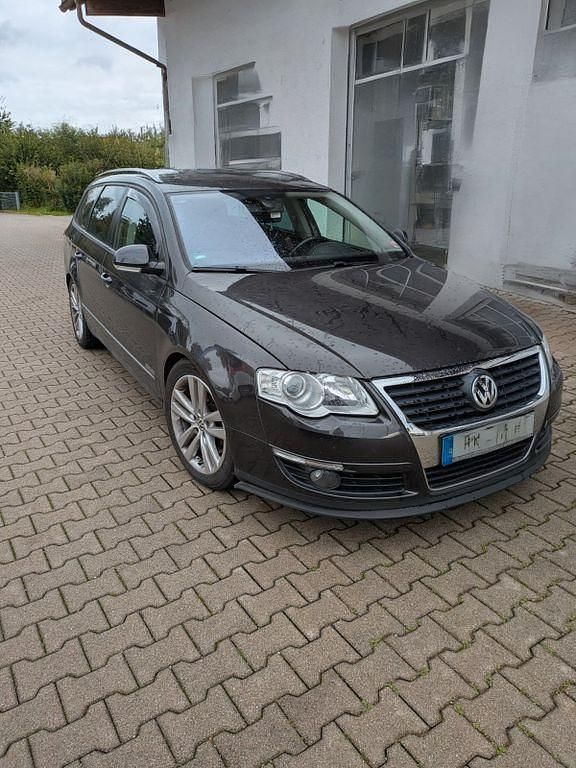 Braun Gebraucht 2006 VW Passat Sportline Kombi | 4.500 € (Fairer Preis) - Bild 1/4