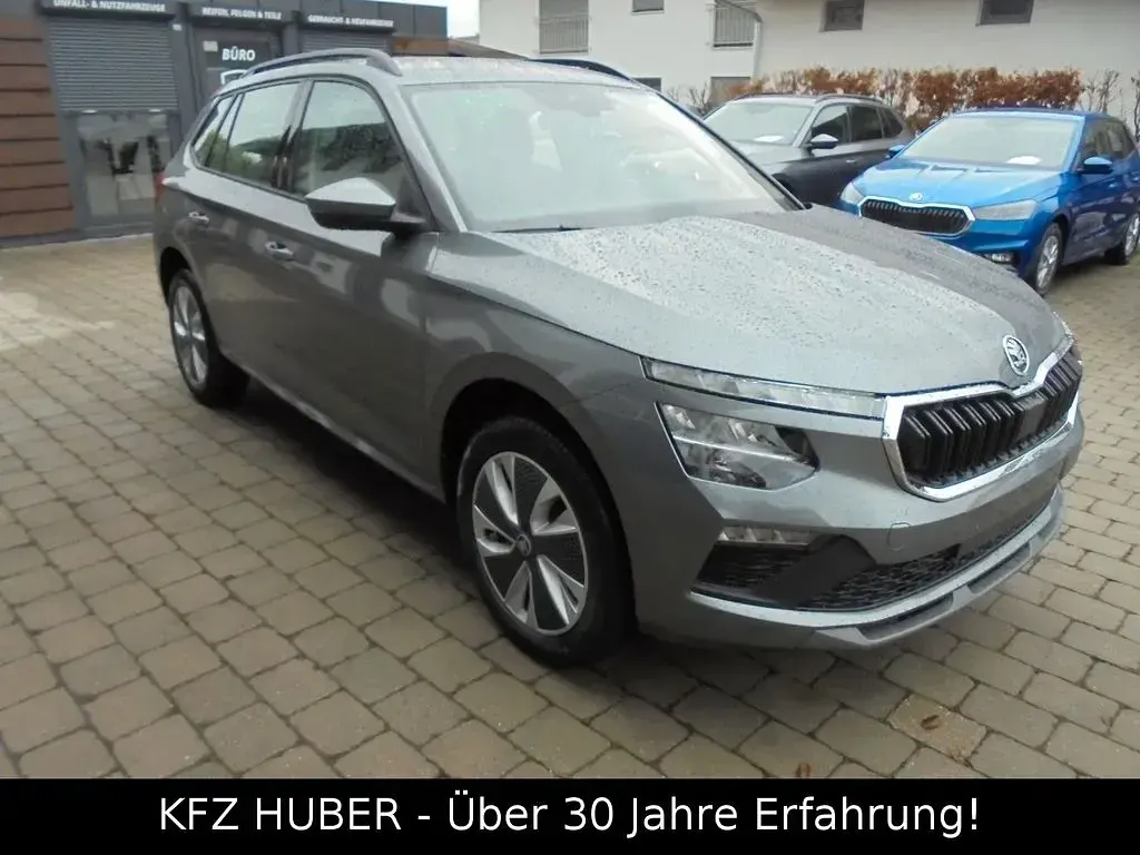 Neu Skoda Kamiq Selection 116 PS (85 kW) 2026 Grau SUV