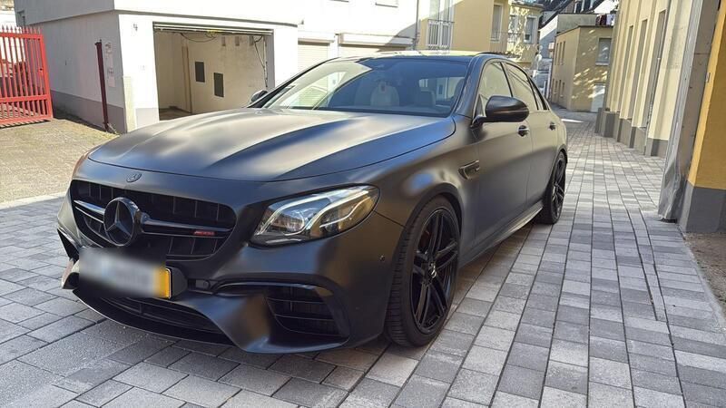 Schwarz Gebraucht 2017 Mercedes E63 AMG AMG Limousine | 41.900 € (Superpreis) - Bild 1/4