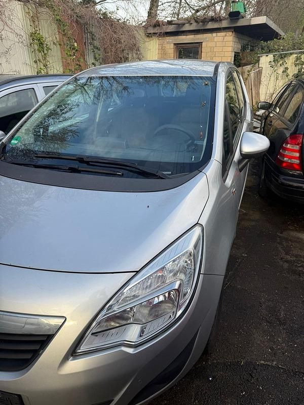 Gebraucht Opel Meriva 110 PS (80 kW) 2010 Silber Van / Kleinbus