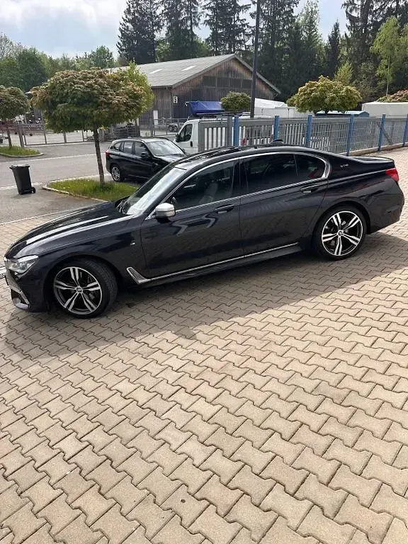 Gebraucht BMW 730 Performance 265 PS (194 kW) 2019 Schwarz Limousine