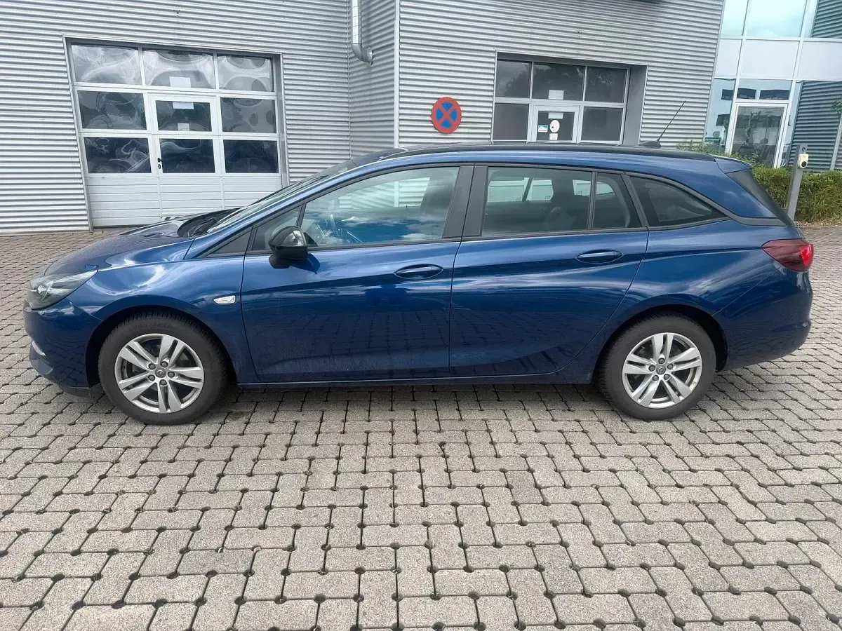 Gebraucht Opel Astra Edition 105 PS (77 kW) 2021 Blau Kombi