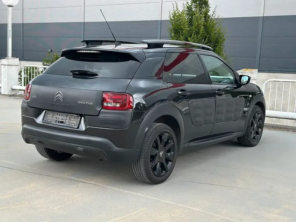 Gebraucht Citroën C4 Shine 110 PS (80 kW) 2015 Schwarz Limousine