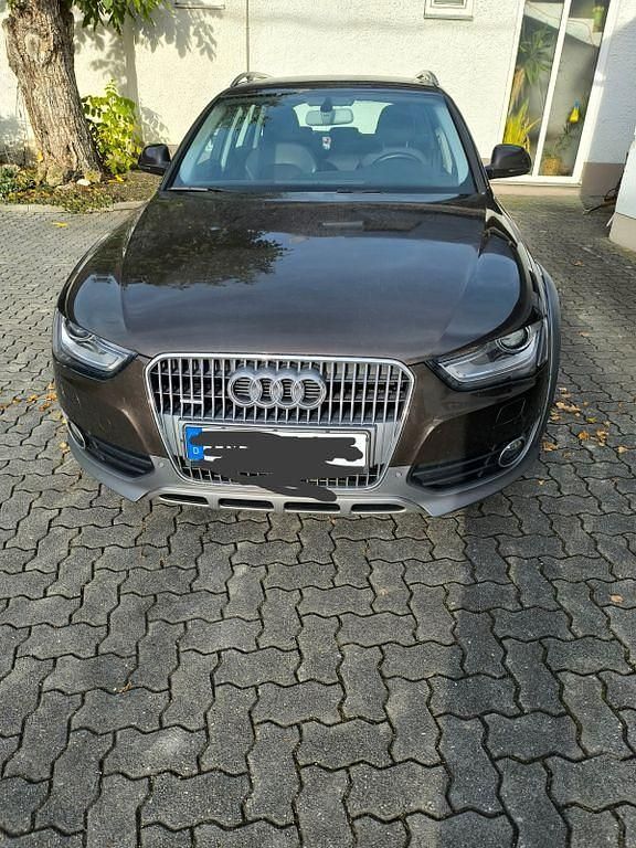 Braun Gebraucht 2015 Audi A4 Allroad Kombi | 18.300 € (Etwas zu teuer) - Bild 1/4
