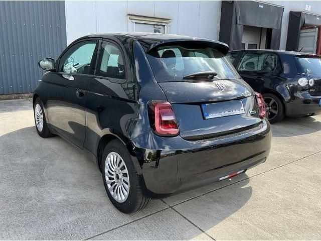 Gebraucht Fiat 500e Action 69 kW (95 PS) 2023 Schwarz Kleinwagen
