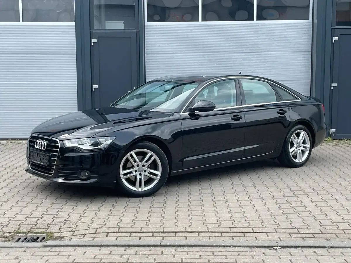 Gebraucht Audi A6 Comfort 204 PS (150 kW) 2012 Schwarz Limousine