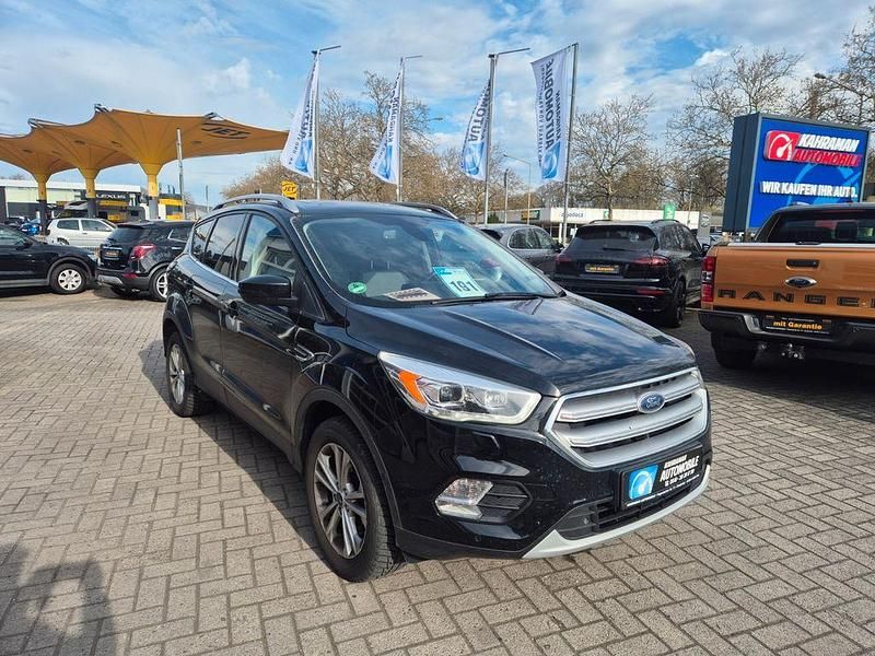 Gebraucht Ford Kuga Titanium 150 PS (110 kW) 2016 Schwarz SUV