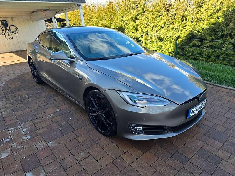 Gebraucht Tesla Model S Performance 567 kW (772 PS) 2017 Silber Kleinwagen