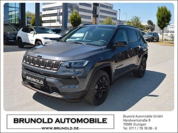 Grau Gebraucht 2022 Jeep Compass SUV | 34.949 € (Fairer Preis) - Bild 1/4