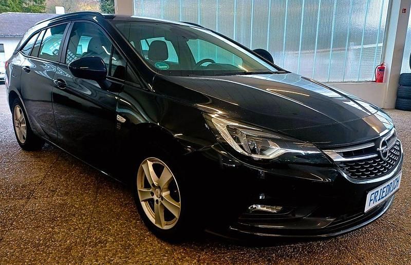 Gebraucht Opel Astra Edition 110 PS (80 kW) 2016 Schwarz Kombi
