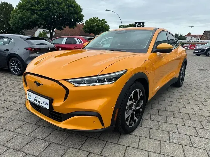 Gebraucht Ford Mustang Mach-E Basis 197 kW (269 PS) 2023 Orange SUV