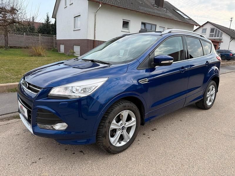 Gebraucht Ford Kuga Individual 179 PS (131 kW) 2016 Blau SUV