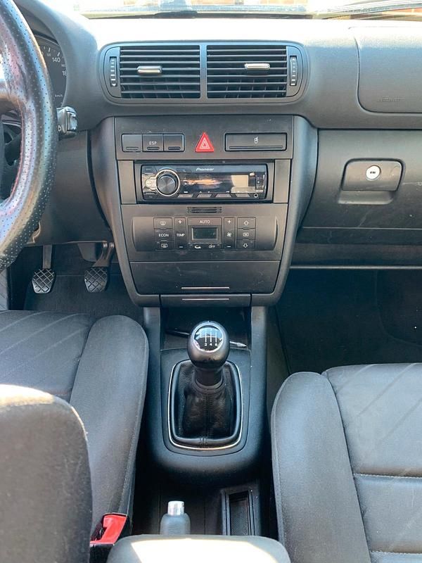 Gebraucht Audi A3 131 PS (96 kW) 2001 Schwarz Kleinwagen