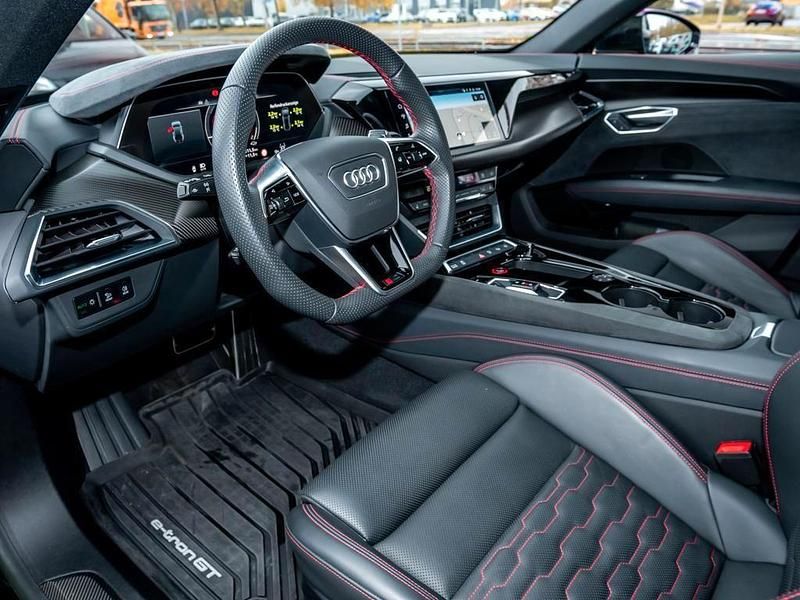 Gebraucht Audi e-tron Sport 439 kW (598 PS) 2022 Mythosschwarz metallic SUV
