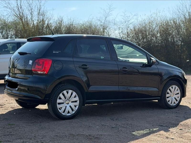 Gebraucht VW Polo Black Edition 60 PS (44 kW) 2014 Schwarz Kleinwagen