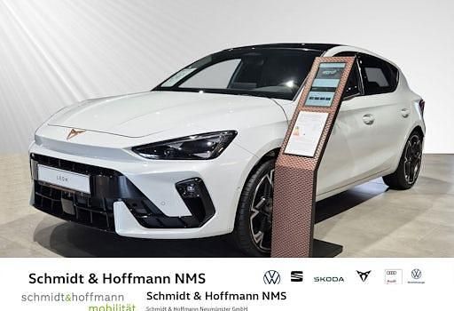 Neu Cupra Leon VZ 300 PS (220 kW) 2025 Glacial weiß Limousine