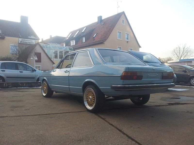 Second-hand Audi 80 116 CP (85 kW) 1976 Albastru Berlinǎ