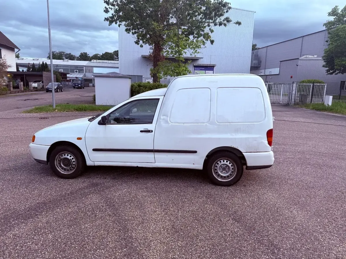 Używany VW Caddy 68 KM (50 kW) 2000 Biały Minivan