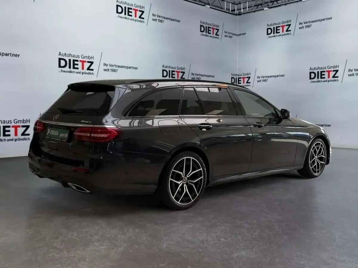 Gebraucht Mercedes E400 AMG 330 PS (242 kW) 2020 Graphitgrau Kombi