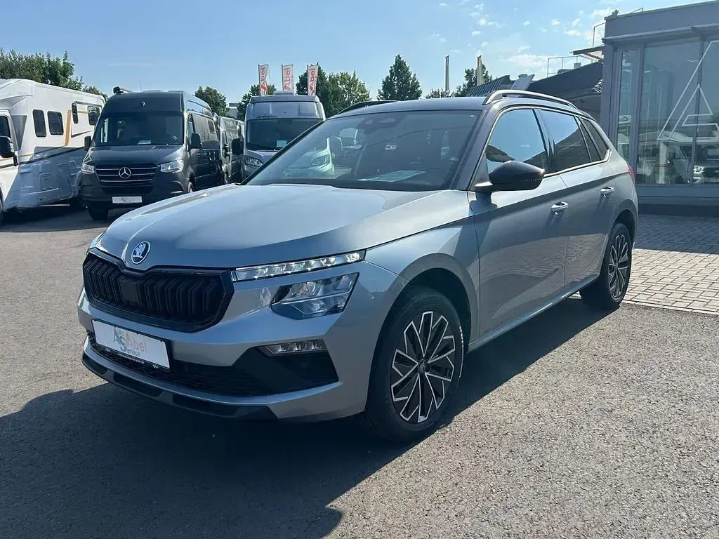 Neu Skoda Kamiq Sport 150 PS (110 kW) 2026 Diamondsilber metallic SUV
