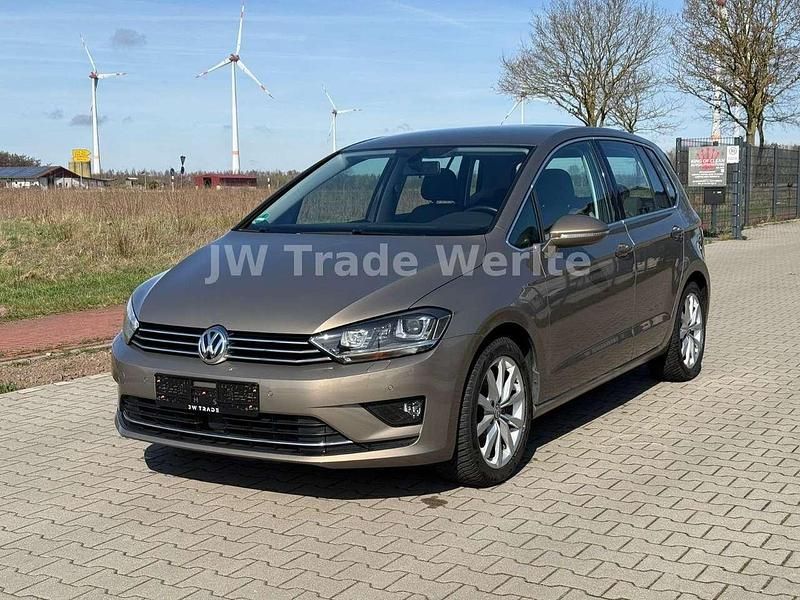 Gebraucht VW Golf VII Highline 125 PS (91 kW) 2015 Gold Limousine