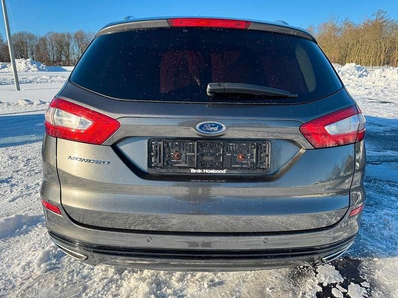 Gebraucht Ford Mondeo Titanium 179 PS (131 kW) 2017 Grau Limousine