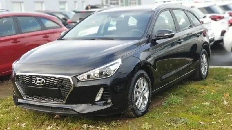 Schwarz Gebraucht 2018 Hyundai i30 Comfort Kombi | 12.990 € (Guter Preis) - Bild 1/1