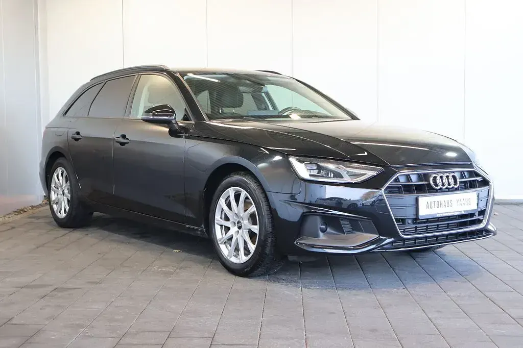Gebraucht Audi A4 150 PS (110 kW) 2022 Schwarz Kombi