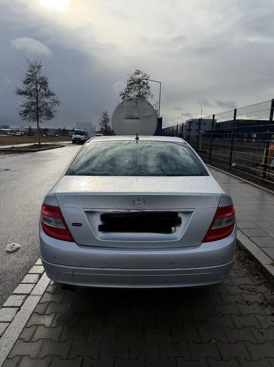 Gebraucht Mercedes C180 156 PS (114 kW) 2008 Silber Limousine