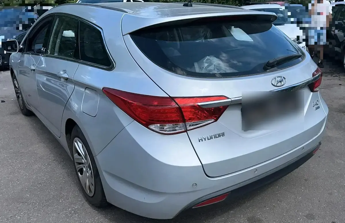 Gebraucht Hyundai i40 116 PS (85 kW) 2014 Silber Kombi