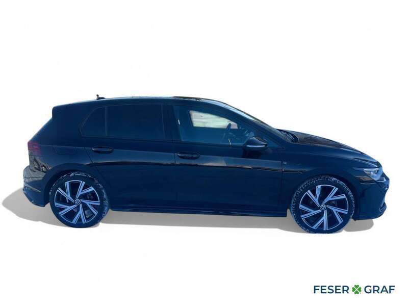 Gebraucht VW Golf VIII R-line 150 PS (110 kW) 2024 Deep black perleffekt Limousine