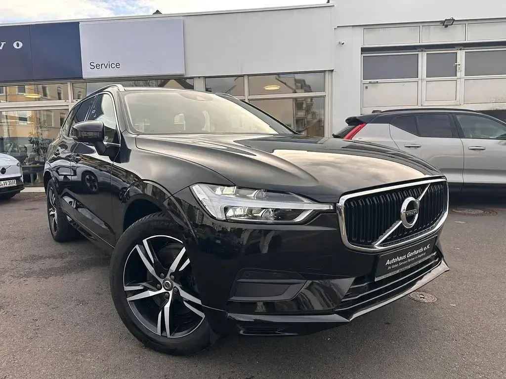 Gebraucht Volvo XC60 Momentum 197 PS (144 kW) 2019 Schwarz SUV