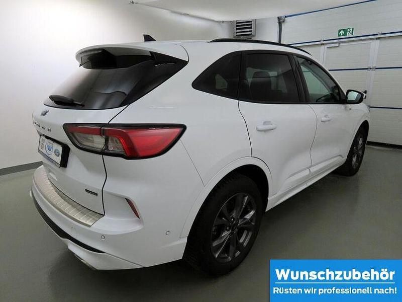 Gebraucht Ford Kuga ST-Line X 224 PS (164 kW) 2024 Frostweiß SUV