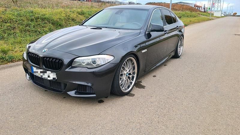 Grau Gebraucht 2012 BMW 535 M Sport Limousine | 18.499 € - Bild 1/4