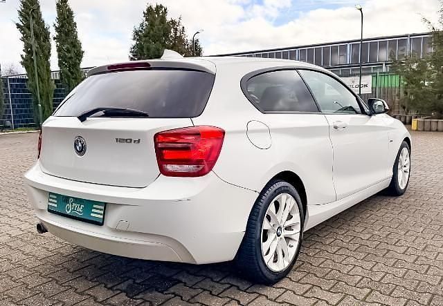 Gebraucht BMW 120 Urban Line 184 PS (135 kW) 2014 Weiß Kleinwagen
