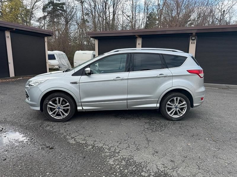 Usata Ford Kuga Titanium 150 CV (110 kW) 2015 Argento SUV