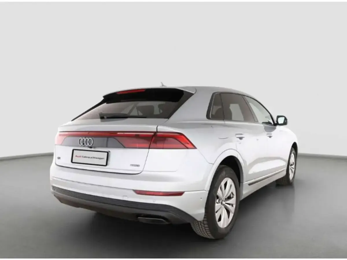 Gebraucht Audi Q8 Design 286 PS (210 kW) 2025 Satellitsilber metallic SUV