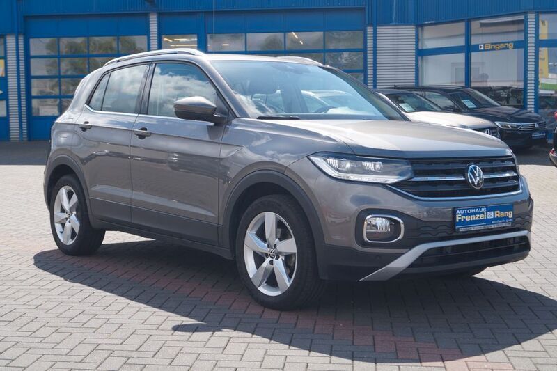 Grau Gebraucht 2021 VW T-Cross Style SUV | 22.490 € (Etwas zu teuer) - Bild 1/4