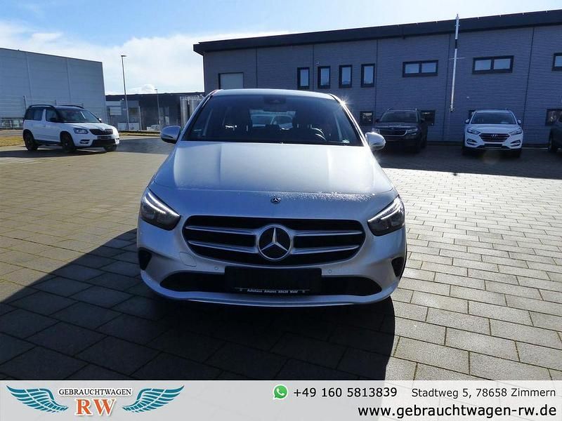 Gebraucht Mercedes B220 190 PS (139 kW) 2019 Silber Van / Kleinbus
