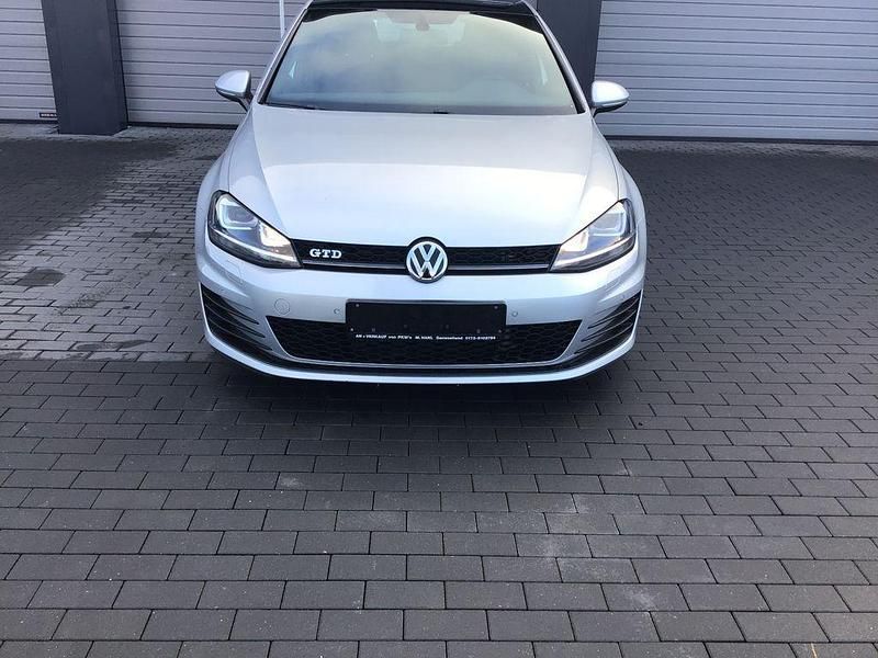 Silber Gebraucht 2014 VW Golf VII GTD Limousine | 14.755 € (Fairer Preis) - Bild 1/4