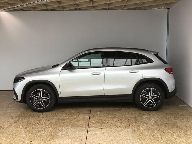 Gebraucht Mercedes EQA300 AMG 167 kW (228 PS) 2024 Iridiumsilber (metallic) SUV
