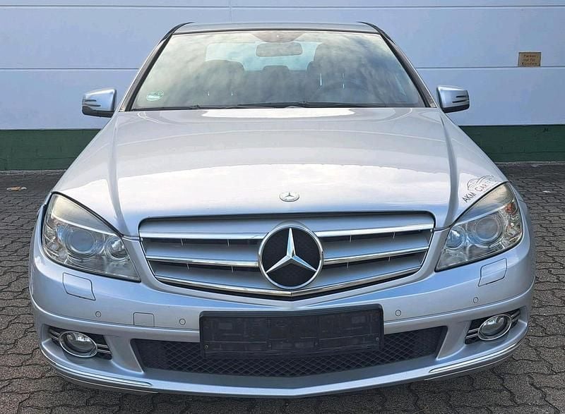 Silber Gebraucht 2009 Mercedes C350 Avantgarde Limousine | 5.500 € (Superpreis) - Bild 1/4