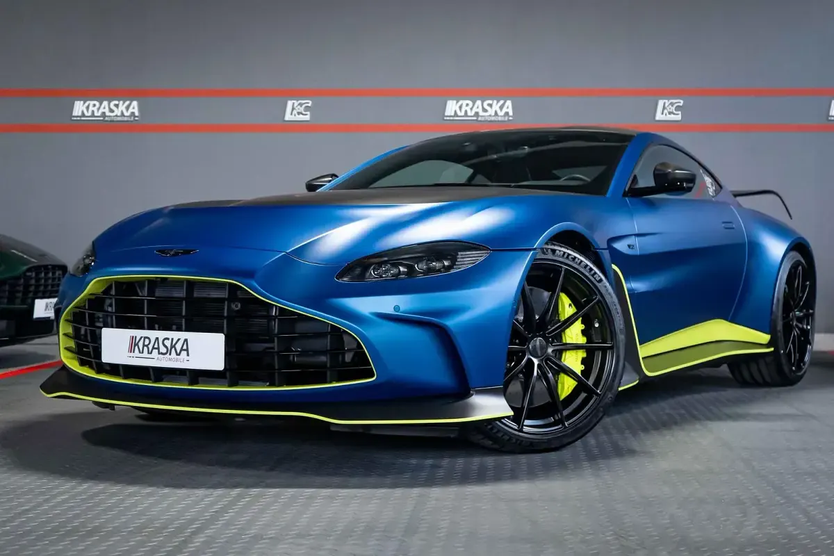 Gebraucht Aston Martin V12 Vantage 700 PS (514 kW) 2022 Satin ming blue Coupé